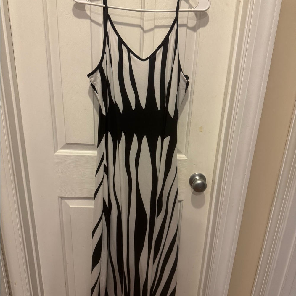 Black and White Striped Women's Maxi Dress
